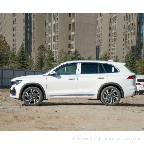 A alta velocità Geely Gasoline Geely Monjaro 2WD 2.0TD DCT EVO Premium Edition NEDC Consumo di carburante completo 6,8 L/100 km